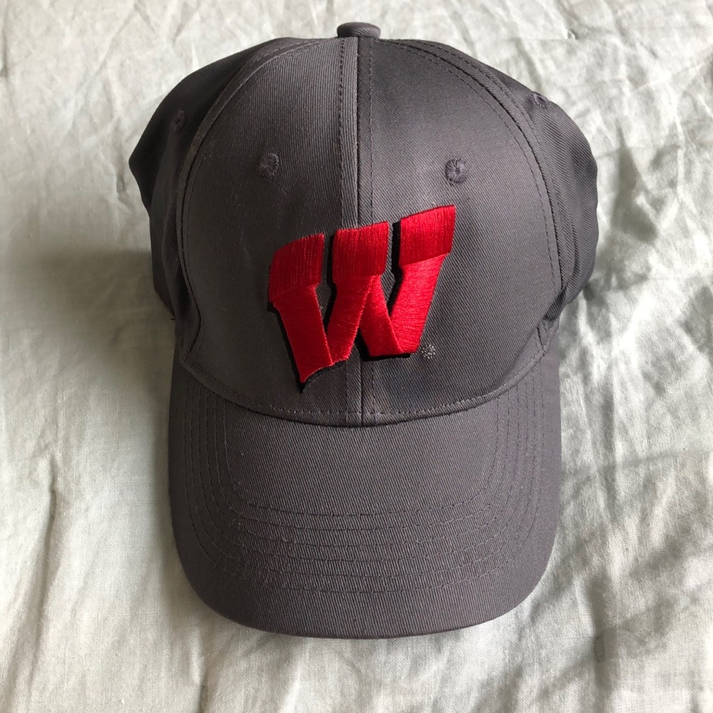 Brand New Grey Wisconsin Badgers Baseball Hat